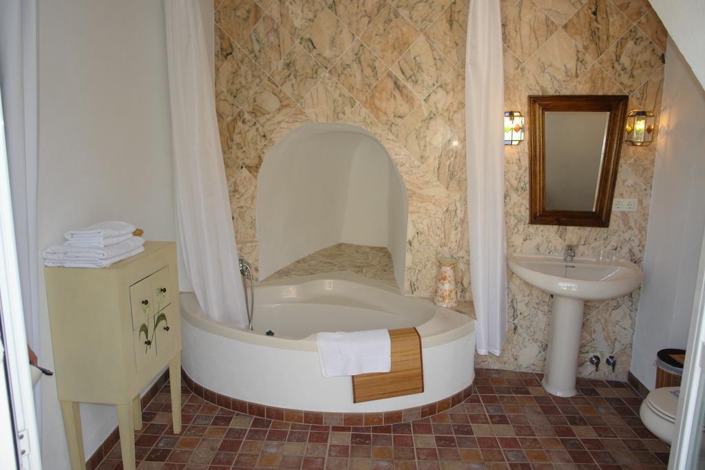 Casa Rural Plaza De Santa Maria Cazorla Bagian luar foto